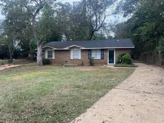 property at 453 Pecan Tree Ct