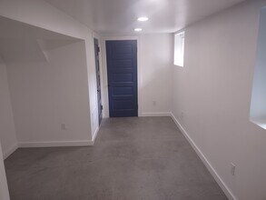 1627 N Farragut St, Unit Apt B. in Portland, OR - Building Photo - Building Photo