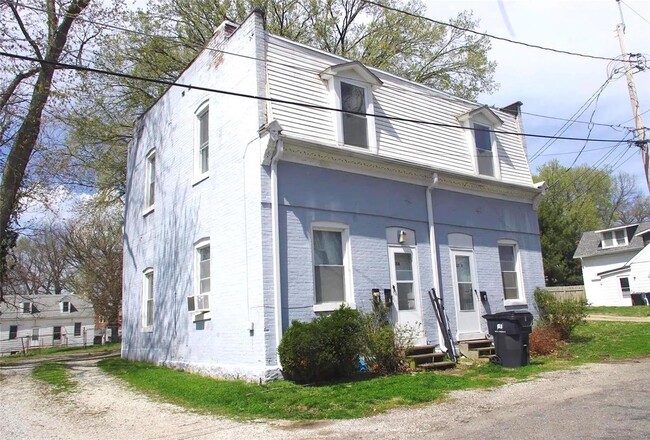 property at 25 S 15th St