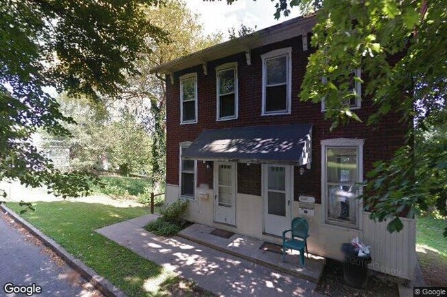 property at 2039 Kensington St