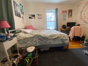 14 Stockwell St, Unit 2 in Boston, MA - Foto de edificio - Building Photo