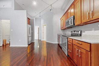 169 Beacon St, Unit #14 in Boston, MA - Building Photo - Building Photo