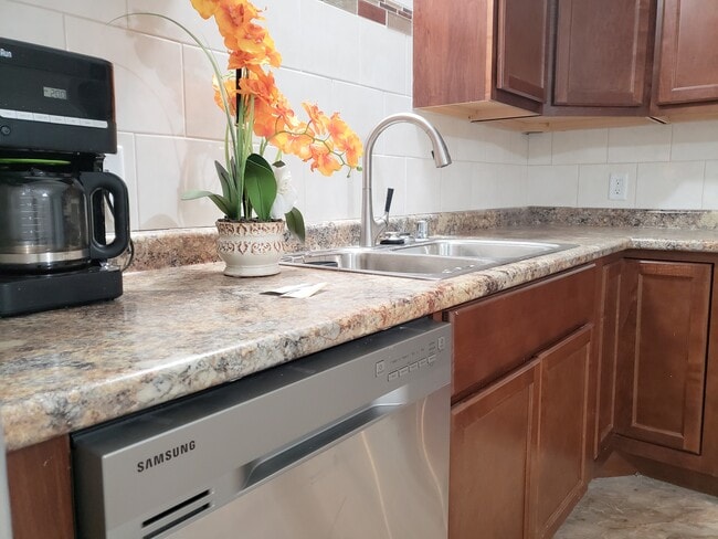 5825 Balsam Rd, Unit 3 in Madison, WI - Building Photo - Building Photo