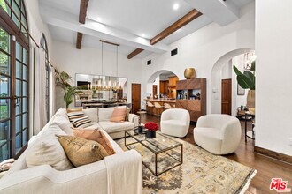 11937 Sunset Blvd-Unit -3 in Los Angeles, CA - Foto de edificio - Building Photo