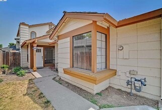 3480 Briar Ln in Tracy, CA - Building Photo - Building Photo