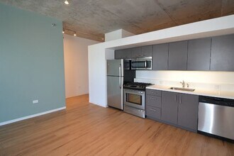 1611 W Division St in Chicago, IL - Building Photo - Building Photo