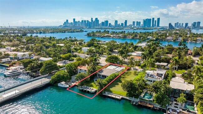 property at 441 E Dilido Dr