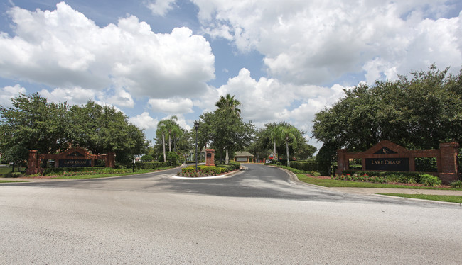 Lake Chase Apartments in Tampa, FL - Foto de edificio - Building Photo