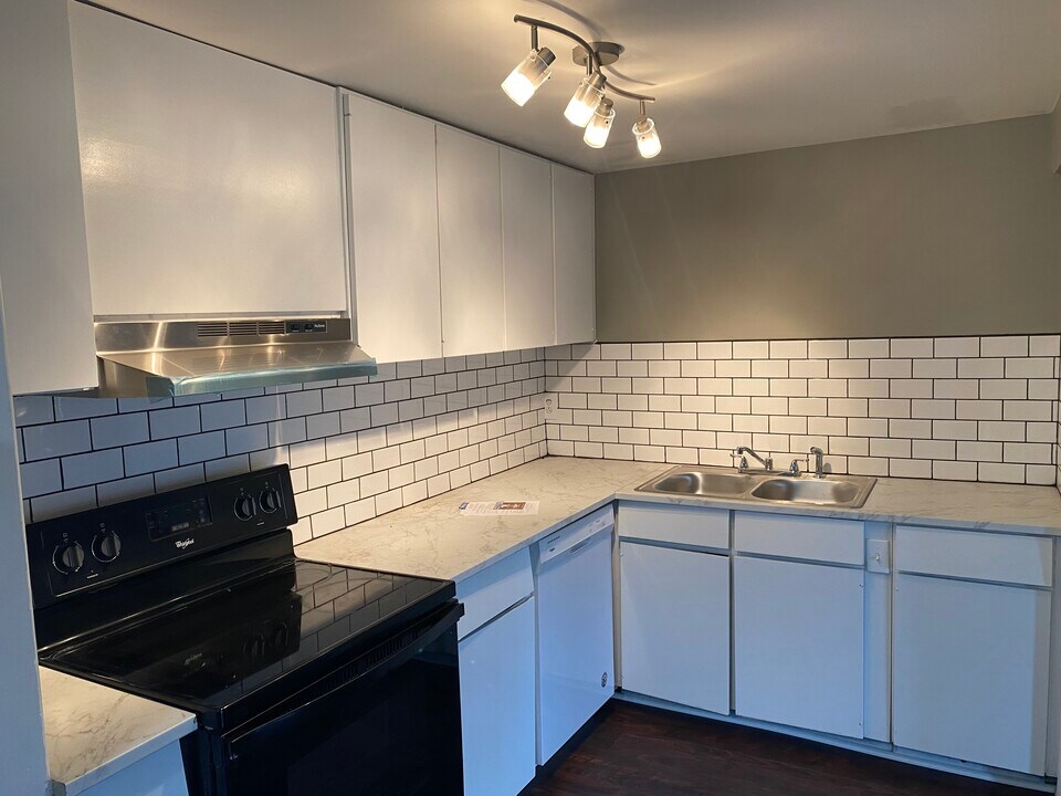 4207 Locust St, Unit A in Kansas City, MO - Building Photo