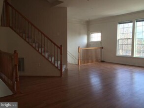 13312 Tivoli Fountain Ct in Germantown, MD - Building Photo - Building Photo