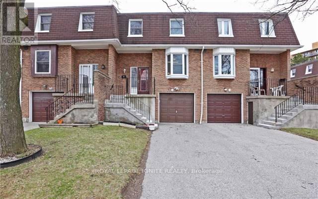 72 Dundalk Dr in Toronto, ON - Building Photo