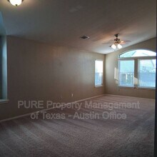 1908 W Pflugerville Pkwy in Round Rock, TX - Building Photo - Building Photo