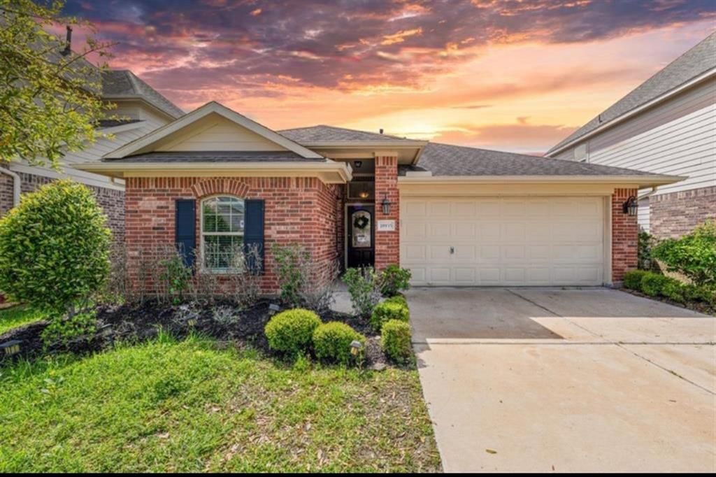 18935 Hartford Falls Ln in Richmond, TX - Foto de edificio