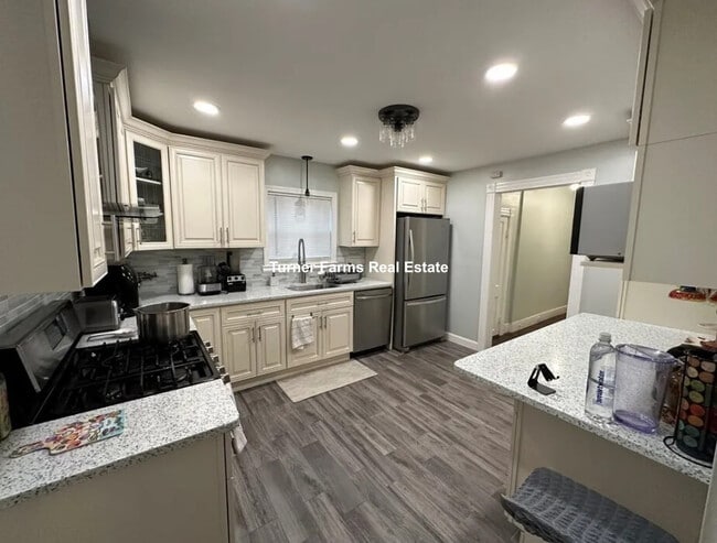 132 George St, Unit 1