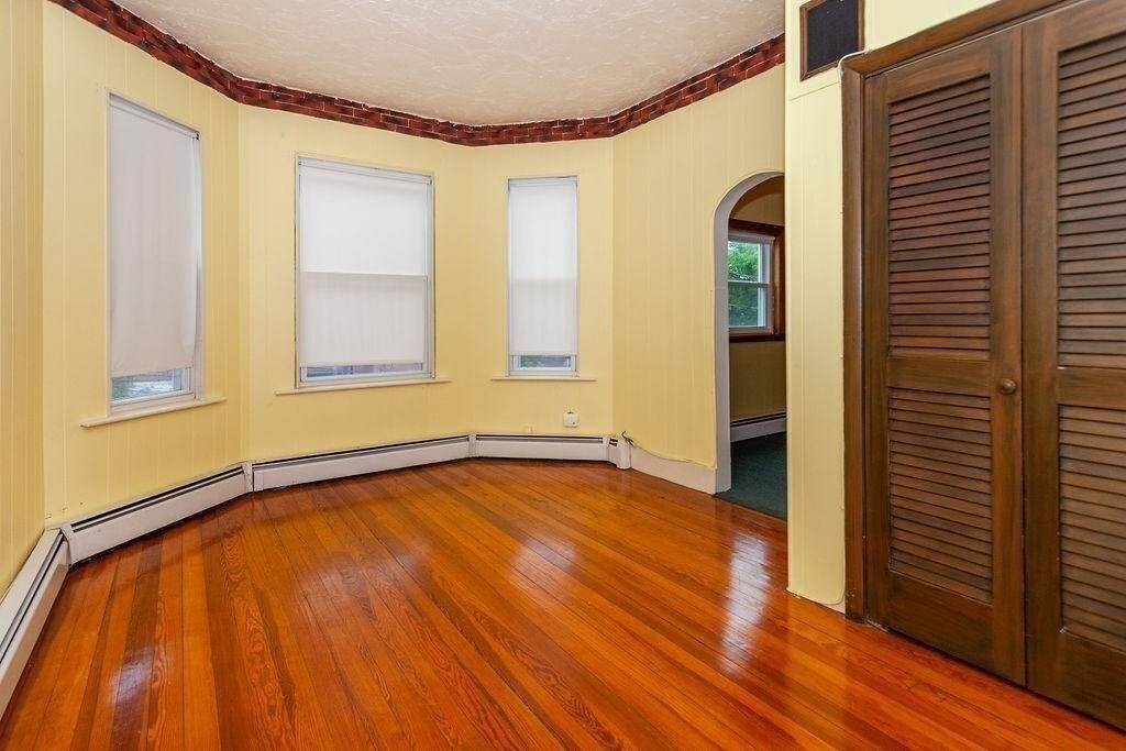 137 Saratoga St, Unit #2nd Fl in Boston, MA - Building Photo