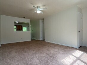102 Easy St in Jacksonville, NC - Building Photo - Building Photo