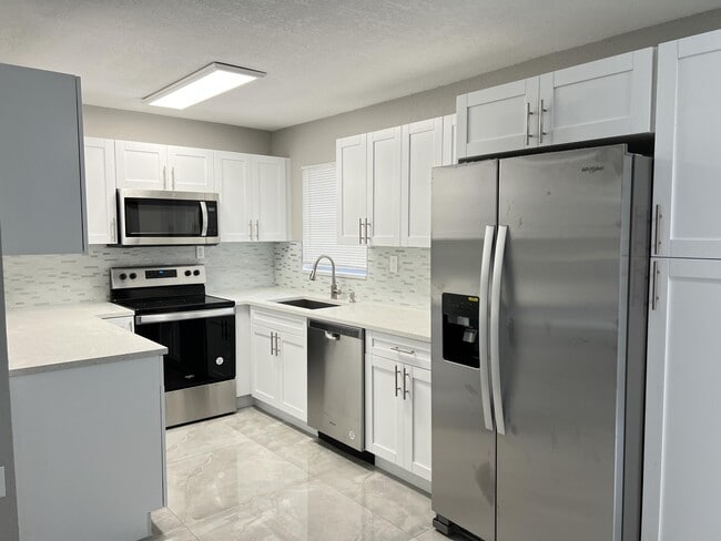 property at 4696 Collier Rd