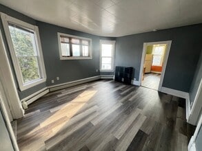 2015 Iowa Ave in Superior, WI - Building Photo - Building Photo