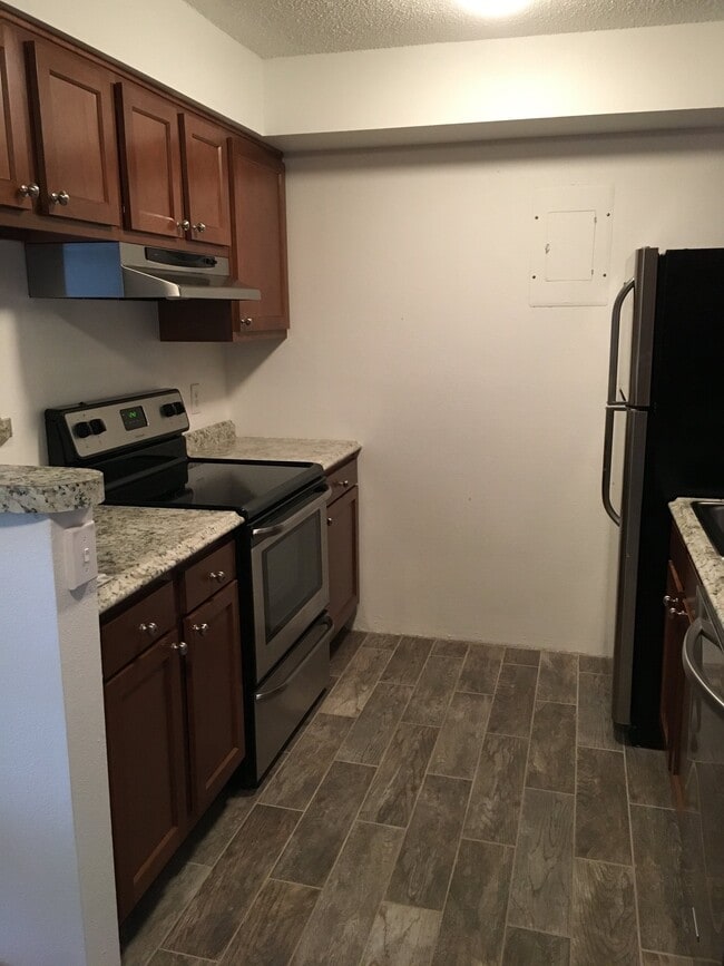 7110 W 20th Ave, Unit 105 in Lakewood, CO - Building Photo - Building Photo