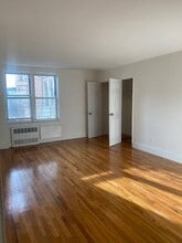 66-01 Burns St in Queens, NY - Building Photo - Building Photo