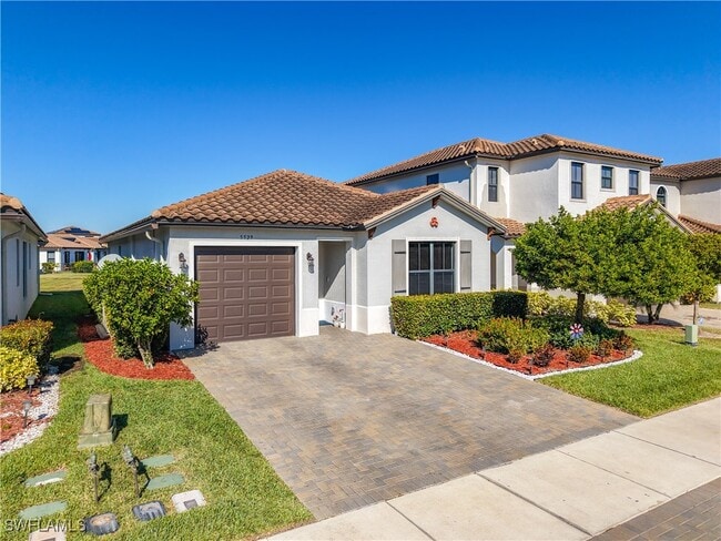 property at 5529 Soria Ave