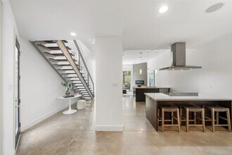 316 Birdsall St in Houston, TX - Building Photo - Building Photo