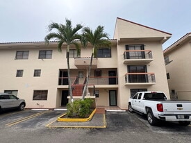 5625 W 26th Ct in Hialeah, FL - Building Photo