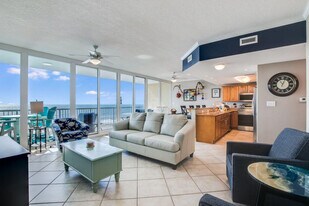 1524 W Beach Blvd in Gulf Shores, AL - Building Photo