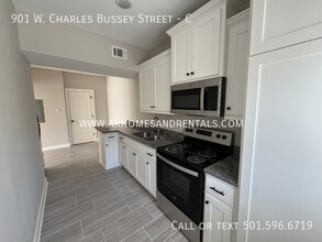 901 W Charles Bussey Ave in Little Rock, AR - Building Photo - Building Photo