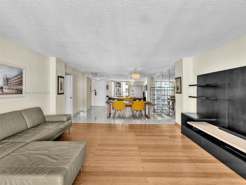 1865 S Ocean Dr in Hallandale Beach, FL - Building Photo