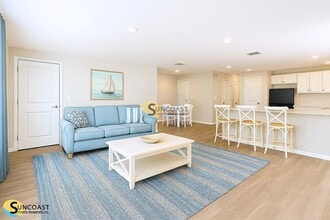 6445 Breezy Oaks Wy in Jacksonville, FL - Foto de edificio - Building Photo