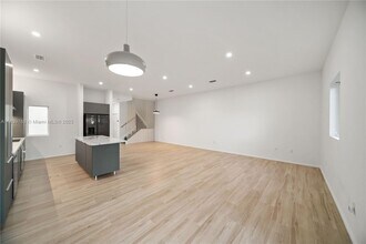 3435 NW 9th Ct in Miami, FL - Building Photo - Building Photo