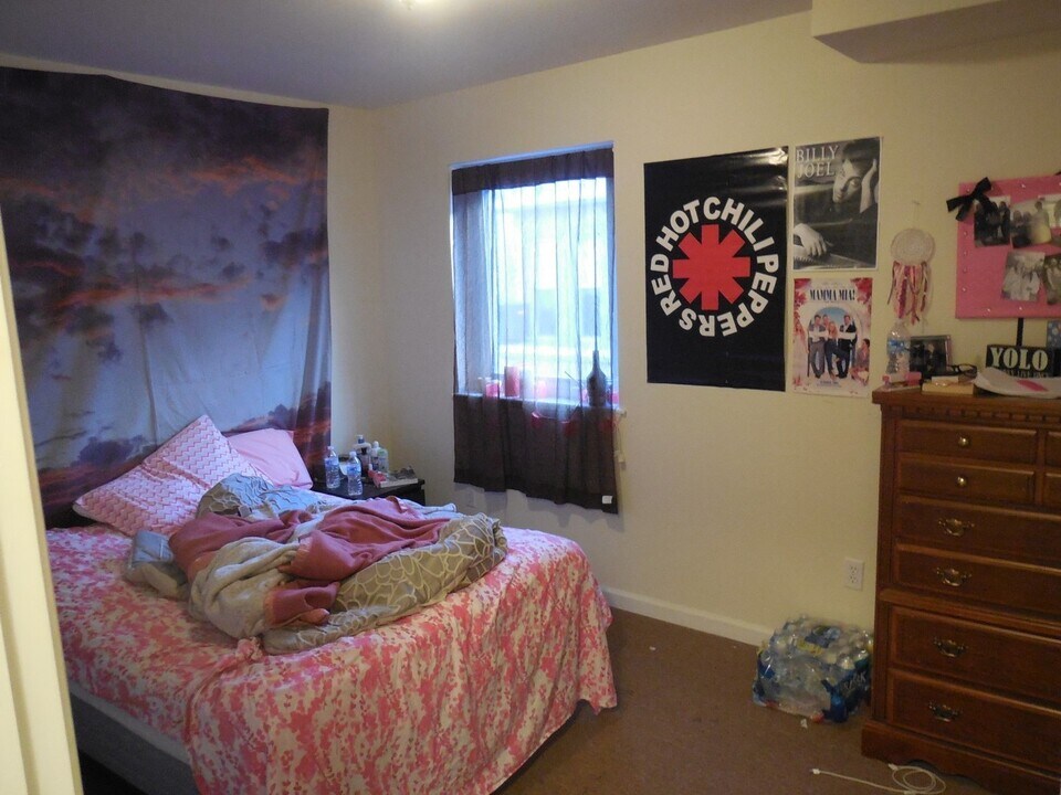 1803 N 17th St in Philadelphia, PA - Building Photo