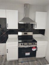 223 Greenbriar Townhouse Way in Las Vegas, NV - Building Photo - Building Photo