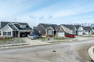 Fountains at Edgewood in Canton, OH - Building Photo - Building Photo