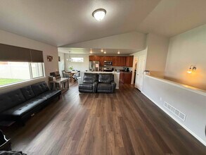 687 Overland Trail in Ault, CO - Building Photo - Building Photo