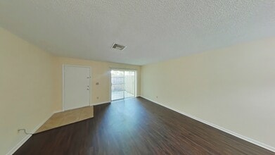 Woodland Bend Apartments in Ocala, FL - Building Photo - Building Photo