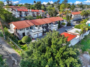 711 Franklin Ln in Vista, CA - Building Photo - Primary Photo