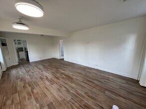 137 S Parker St in Orange, CA - Building Photo - Building Photo