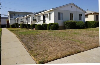 217-221 S Maple Ave in Montebello, CA - Building Photo - Primary Photo