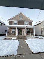 1275 Loomis Ave in Taylor, PA - Building Photo