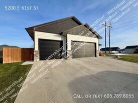 5200 E 61st St in Sioux Falls, SD - Building Photo