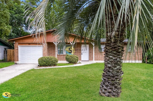 4533 Jade Dr E in Jacksonville, FL - Foto de edificio - Building Photo