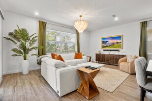 13421 Brotherhood Wy in Delray Beach, FL - Building Photo