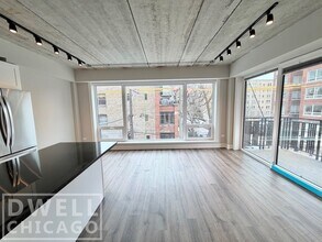 938 W Carmen Ave in Chicago, IL - Building Photo - Building Photo