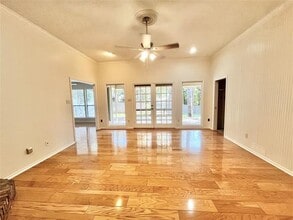 3915 Wentworth Dr in Arlington, TX - Building Photo - Building Photo