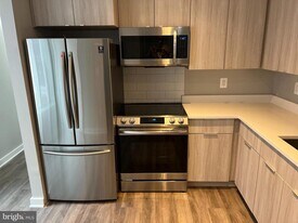 624 Girard St NE in Washington, DC - Building Photo