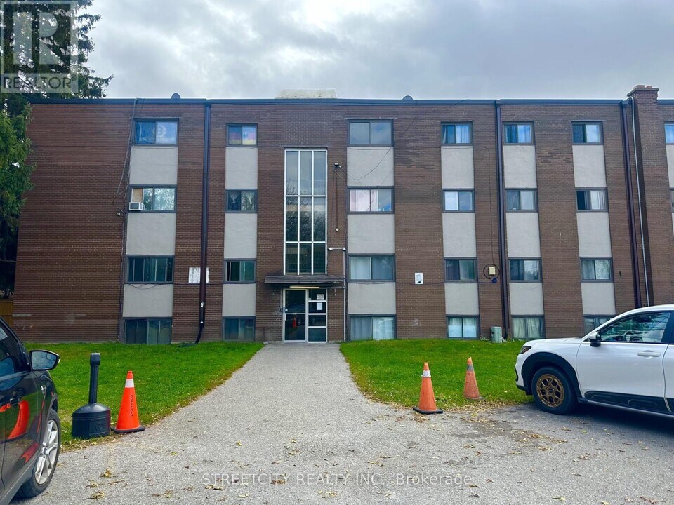 220 Ashland Ave in London, ON - Building Photo