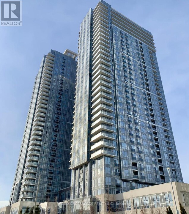 275-2275 Village Green Square in Toronto, ON - Building Photo