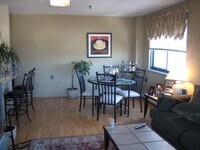 51 Schuyler Ave, Unit 7A